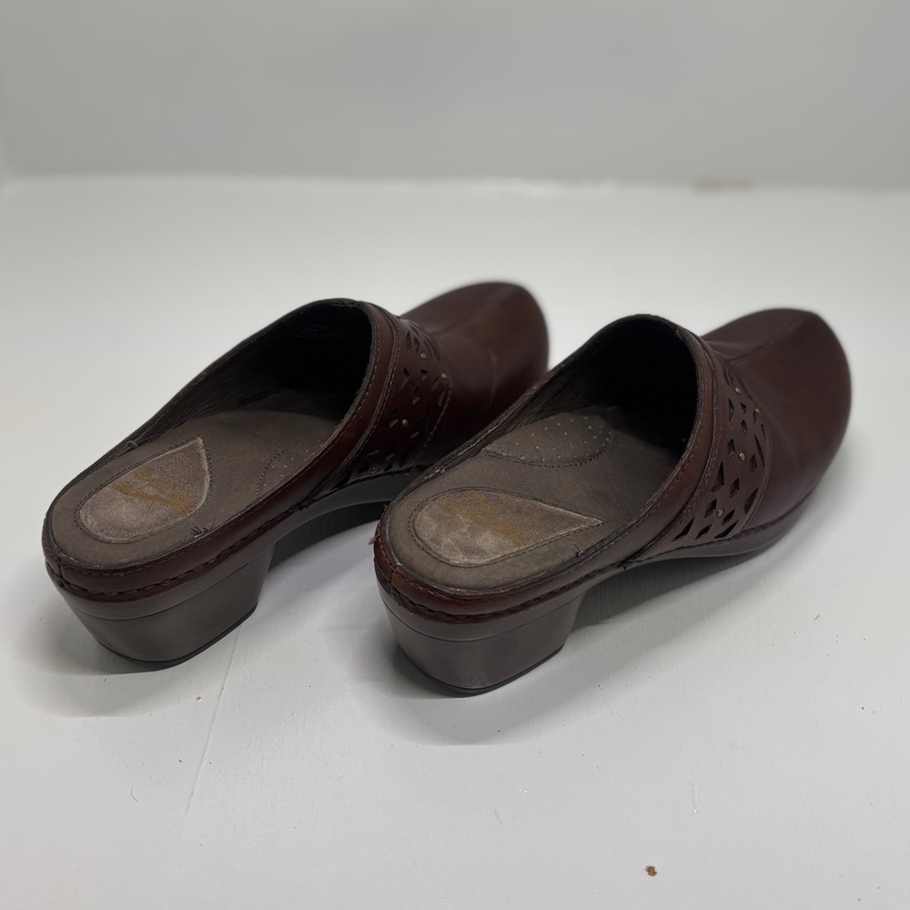 Dansko Tooled Leather Clogs Women's 38 US 7.5 8 Brown Walnut Cutout Mule Comfort - Picture 9 of 14